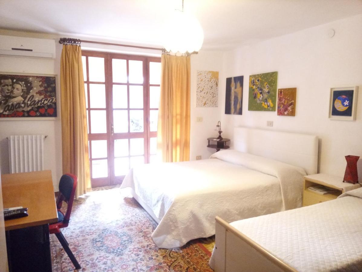 วิลลา คอเรียส Bed & Breakfast Siliqua ภายนอก รูปภาพ