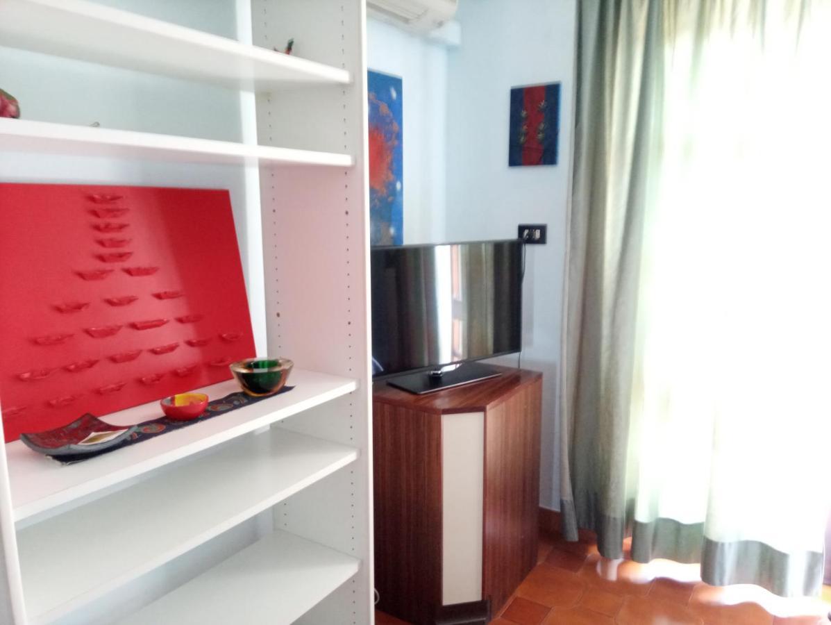 วิลลา คอเรียส Bed & Breakfast Siliqua ภายนอก รูปภาพ