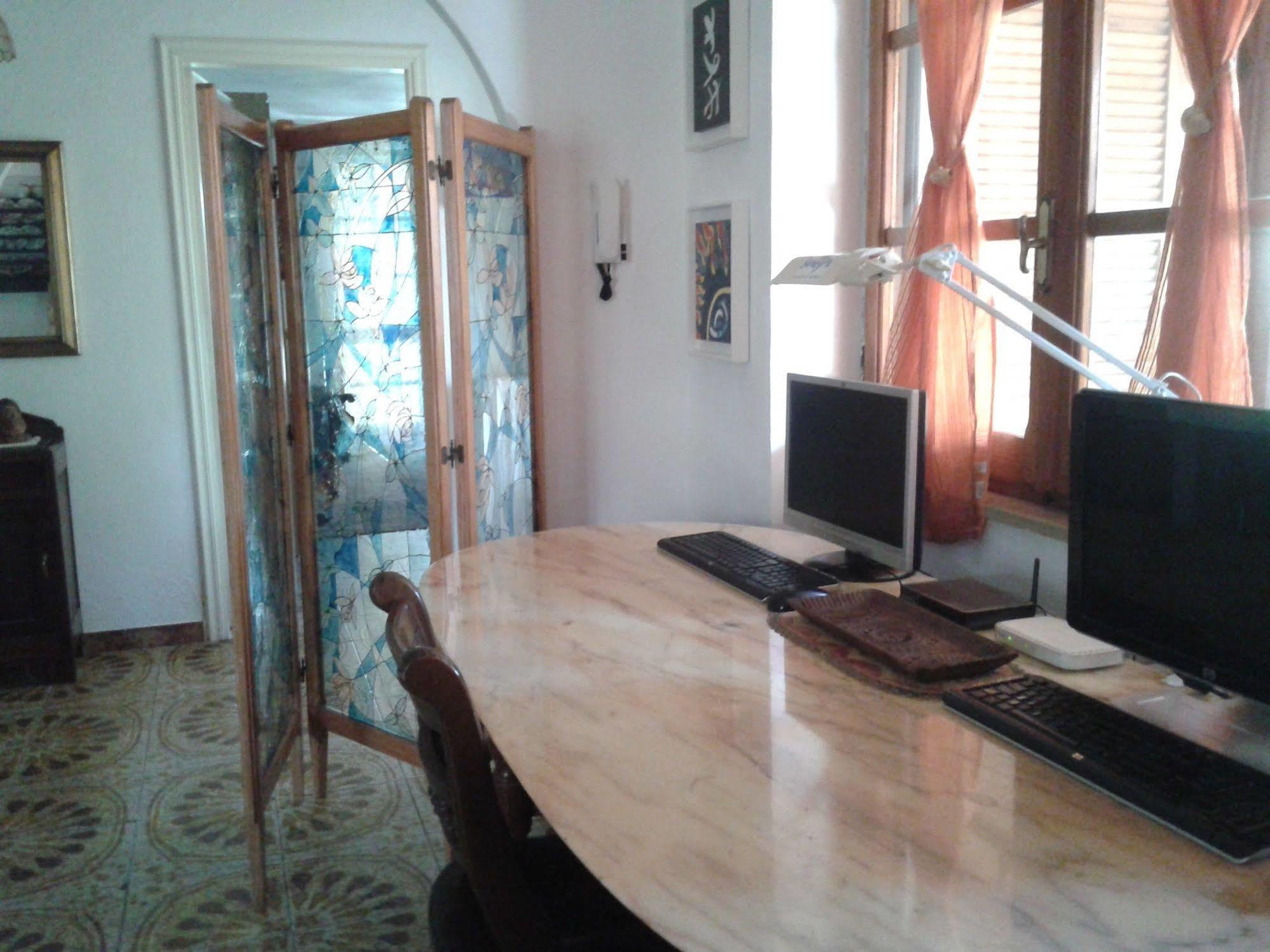 วิลลา คอเรียส Bed & Breakfast Siliqua ภายนอก รูปภาพ