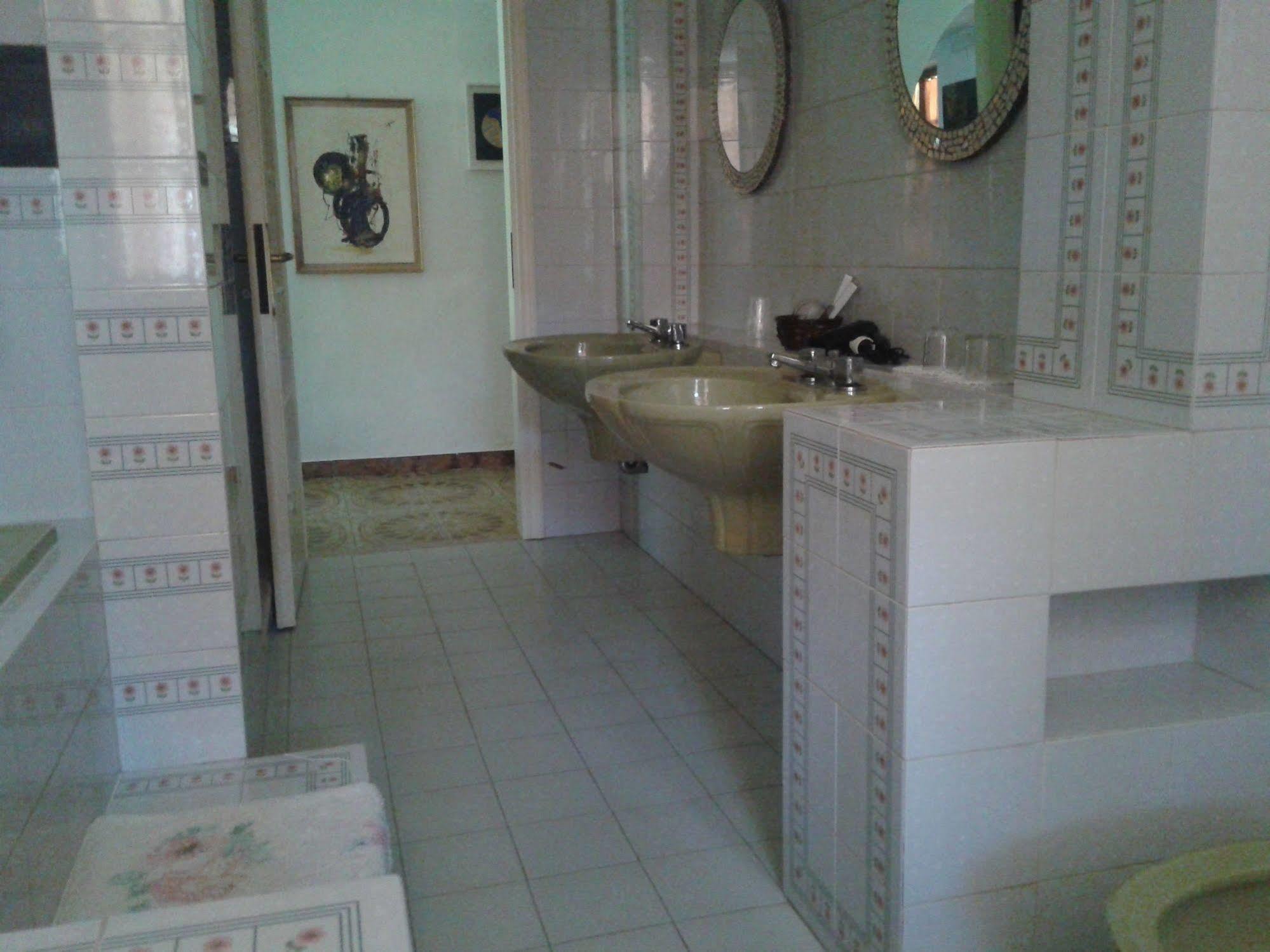 วิลลา คอเรียส Bed & Breakfast Siliqua ภายนอก รูปภาพ